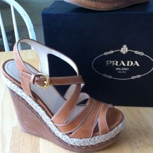 🎉Host Pick🎉Prada Wedge heels!